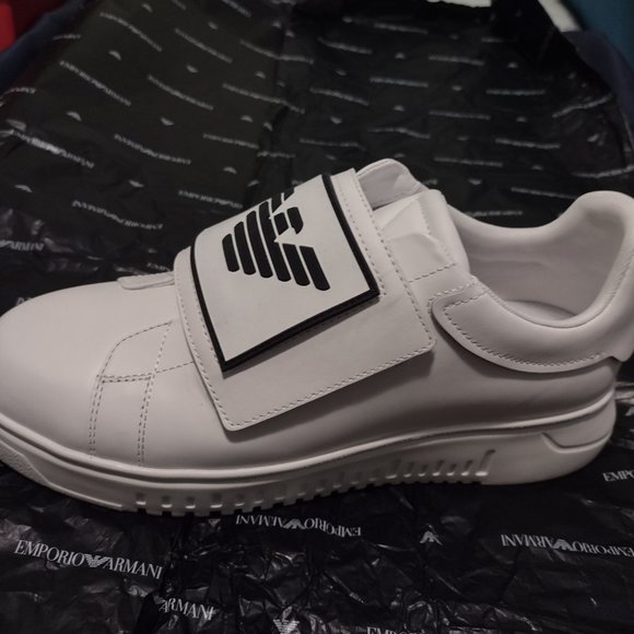 Emporio Armani Sneakers - Picture 14 of 16